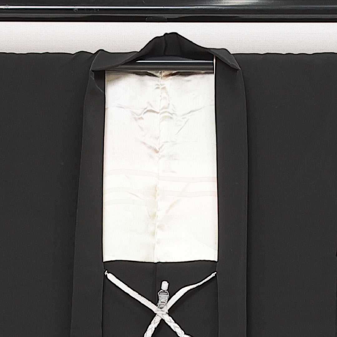 黒羽織 袷 身丈78cm 裄丈63cm 正絹 Aランク インフォーマル Sサイズ 紐あり 花柄 黒系 HP 1233-13889