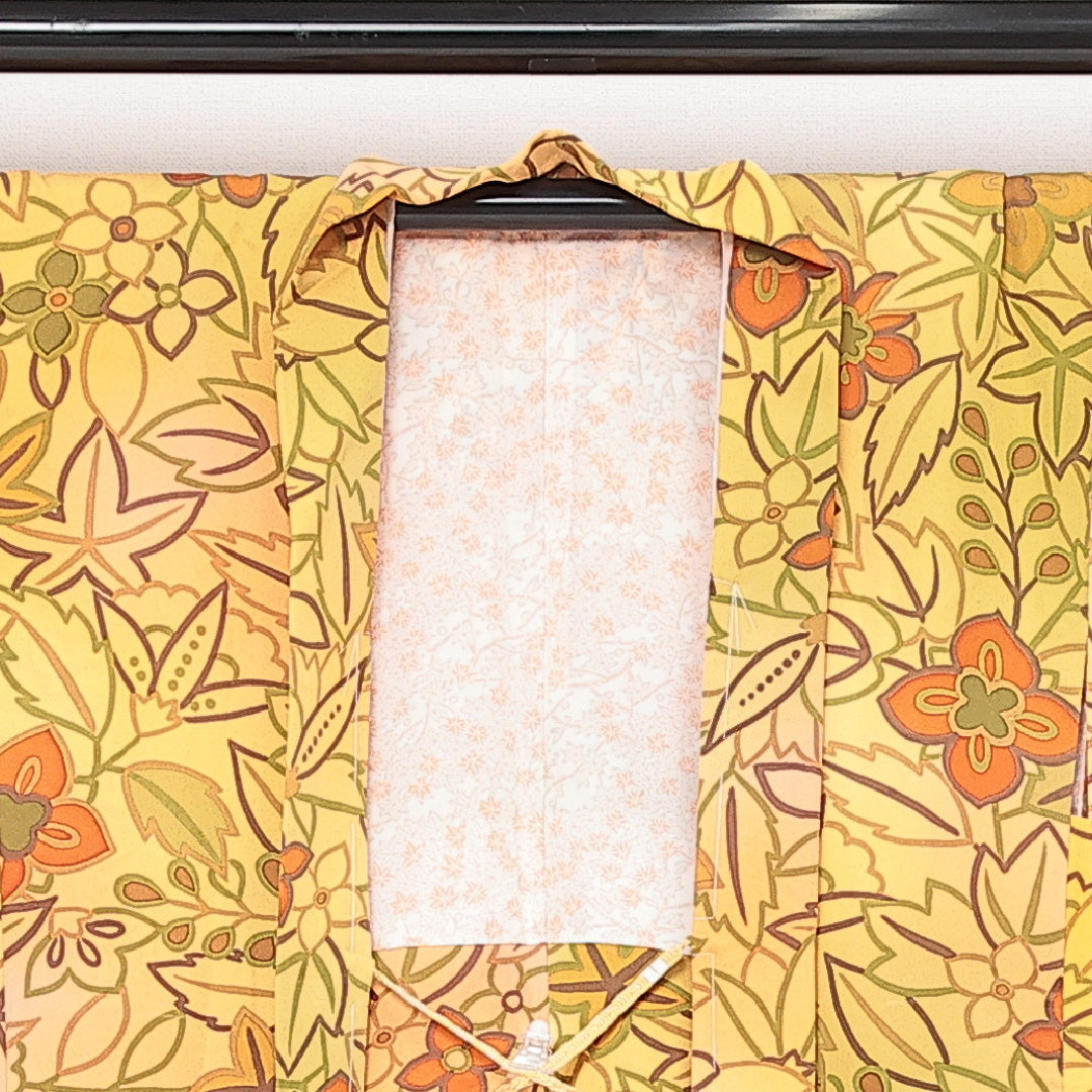 未使用品 羽織 袷 身丈81cm 裄丈64cm 正絹 Nランク カジュアル Mサイズ 紐あり しつけ糸 花柄 楓 黄系 RP 1232-13908