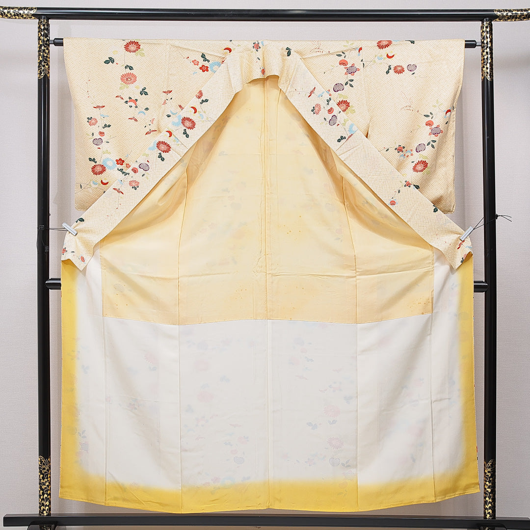 小紋 袷 身丈156cm 裄丈62cm 正絹 Aランク インフォーマル 広衿 Mサイズ 菊 クリーム系 HP 1221-15626