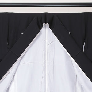 黒留袖 袷 身丈156cm 裄67cm 正絹 五つ紋 金駒刺繡 比翼仕立て 鶴 扇子 牡丹 黒系 Bランク 1211-00144