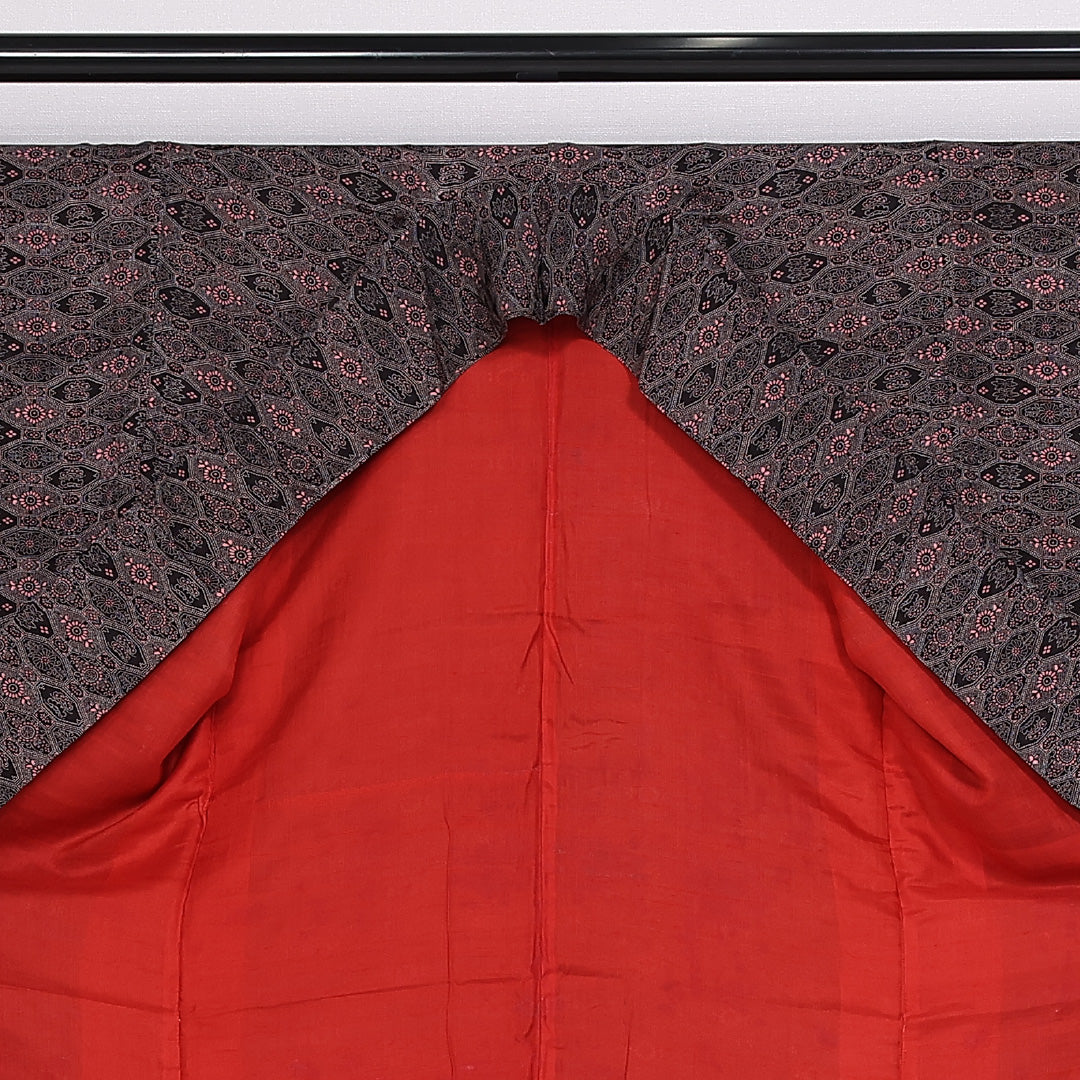 アンティーク 小紋 袷 身丈148cm 裄丈62cm 正絹 Cランク 広衿 XSサイズ 蜀江 ピンク系 M4 1221-10016