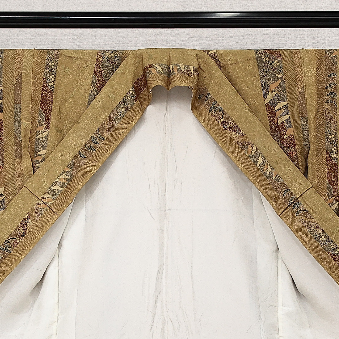 小紋 袷 身丈162cm 裄丈62cm 正絹 Sランク インフォーマル 広衿 Lサイズ 金彩 鷺 菖蒲 松 茶系 RP 1221-14174
