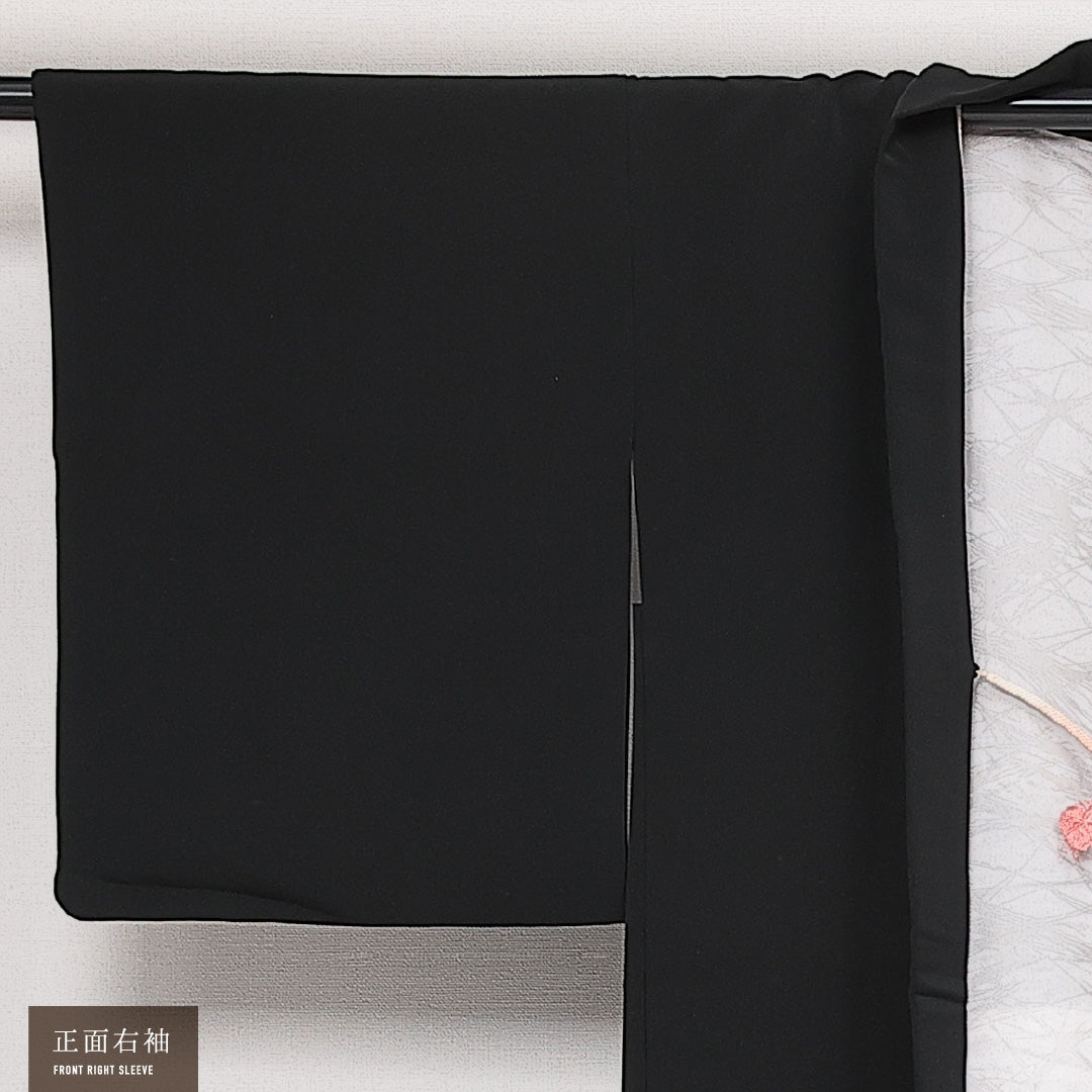 黒羽織 袷 身丈84cm 裄丈63cm 正絹 Sランク インフォーマル Sサイズ 刺繍 紐あり 梅 笹 紅葉 黒系 RP 1233-13979