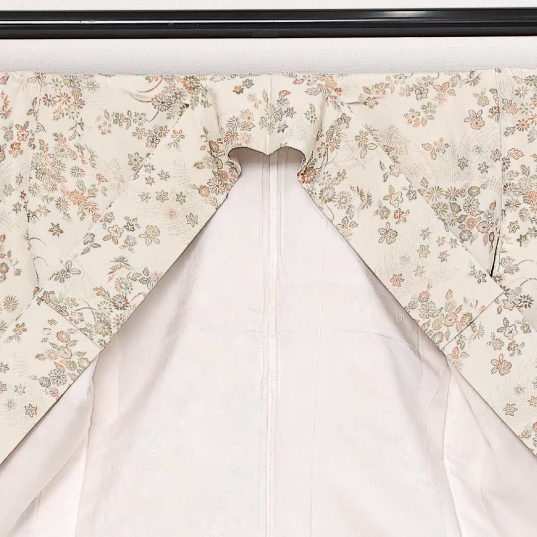 お召 袷 身丈159cm 裄丈62cm 正絹 Aランク インフォーマル 広衿 Mサイズ 漆糸 菊 紅葉 白系 RP 1222-13630