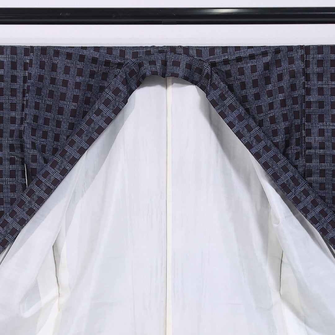 アンティーク 紬 袷 身丈154cm 裄丈62cm 正絹 Aランク バチ衿 Sサイズ 格子 紺系 M4 1223-11606