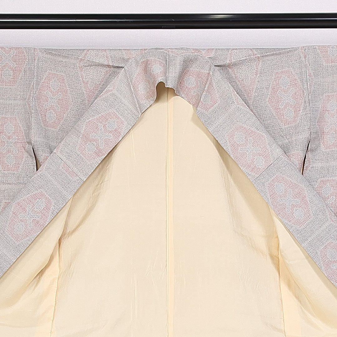 紬 身丈162cm 裄丈65.5cm Sランク 袷 正絹 広衿 亀甲 十字亀甲 1216-10117