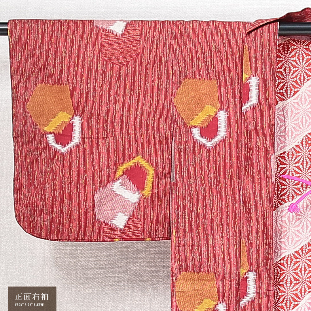 アンティーク 羽織（銘仙） 袷 身丈96cm 裄丈59cm 正絹 Aランク Sサイズ 紐あり 創作柄 赤系 1217-14753