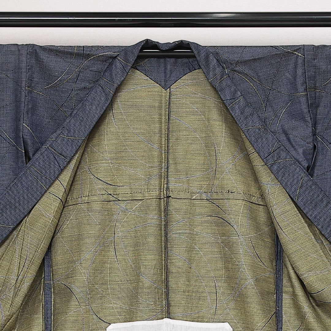 洗える着物 ウールの紬 単衣 身丈152cm 裄丈65cm ウール Aランク カジュアル Sサイズ 居敷当て 創作柄 紺系 HP 1223-13978