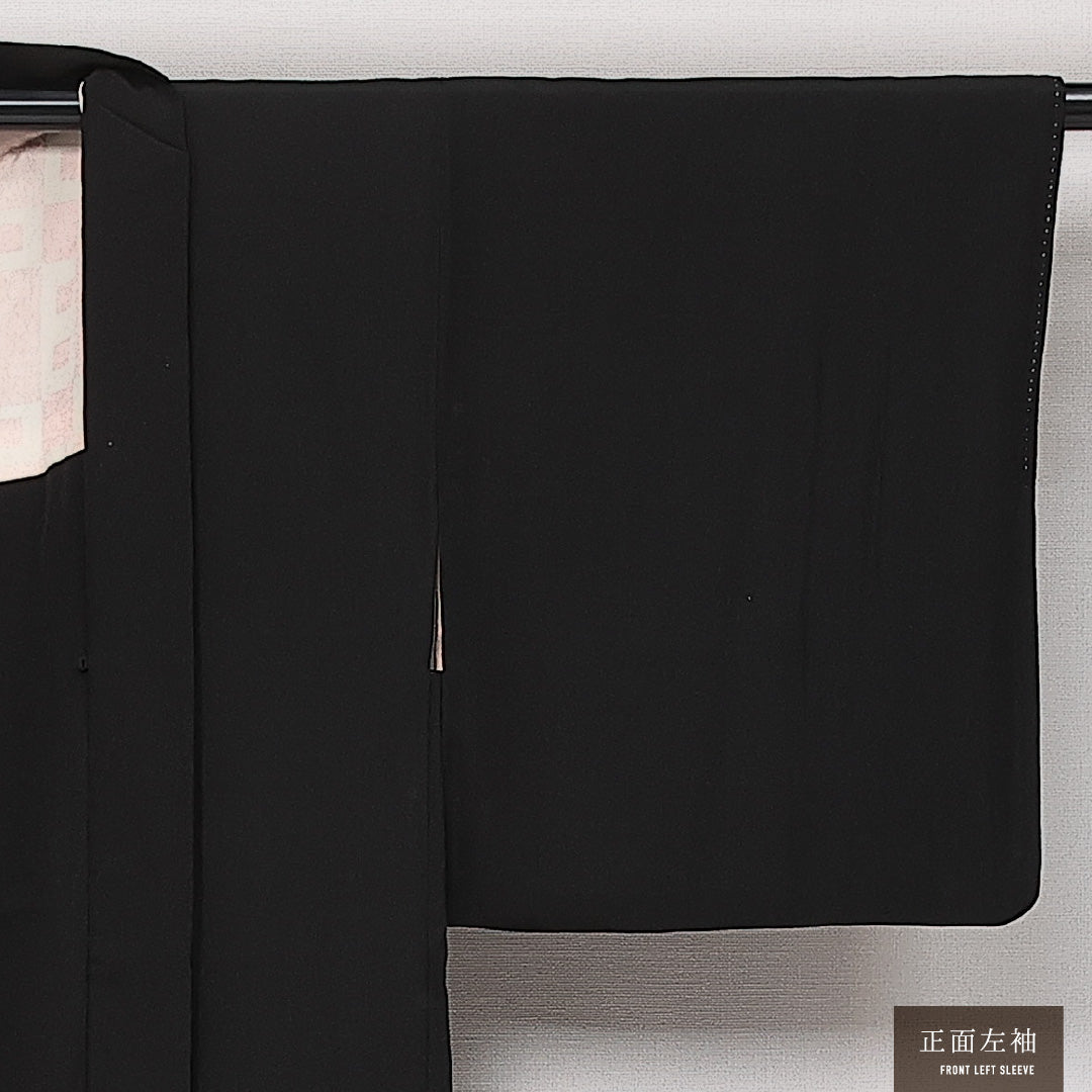 黒羽織 袷 身丈79cm 裄丈63cm 正絹 Aランク 一つ紋 (丸に蔦) セミフォーマル Sサイズ 漆糸 雲取り 黒系 HP 1233-13780