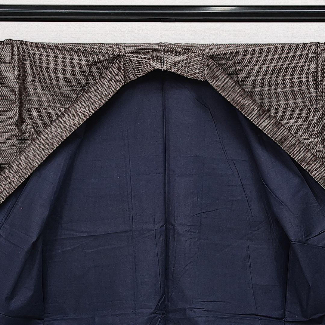 アンサンブル 男着物 (大島紬) 袷 身丈128cm 裄丈66cm 正絹 Aランク インフォーマル 棒衿 XSサイズ 泥染め 有馬 茶系 RP 1224-14534