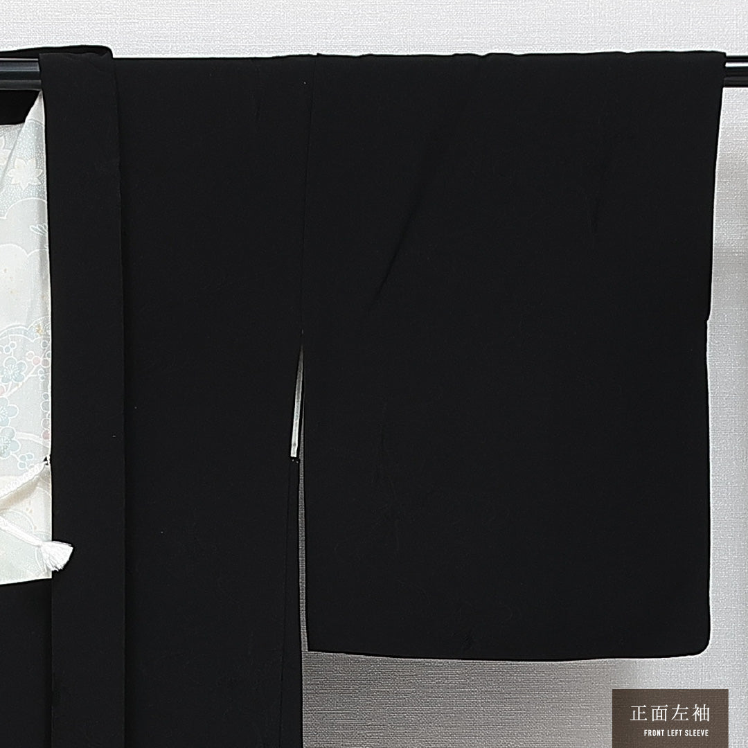 黒羽織 袷 身丈78cm 裄丈63cm 正絹 Aランク 一つ紋 (五三桐) 紋意匠 (花柄) セミフォーマル Sサイズ 紐あり 流水 花柄 無地 黒系 RP 1233-14626