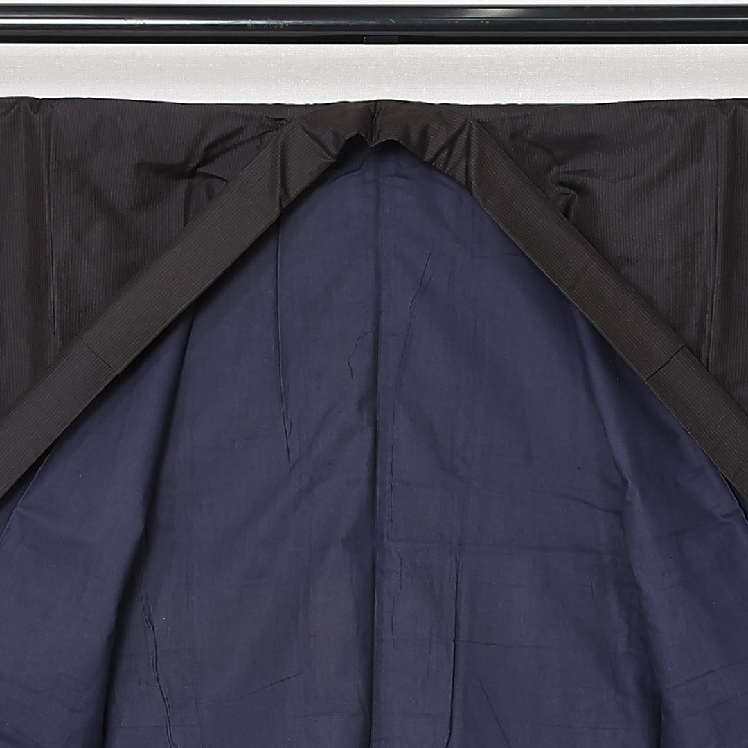 男着物 袷 身丈134cm 裄丈64cm 正絹 Sランク カジュアル 棒衿 XSサイズ 縞 黒系 RP 1224-13031