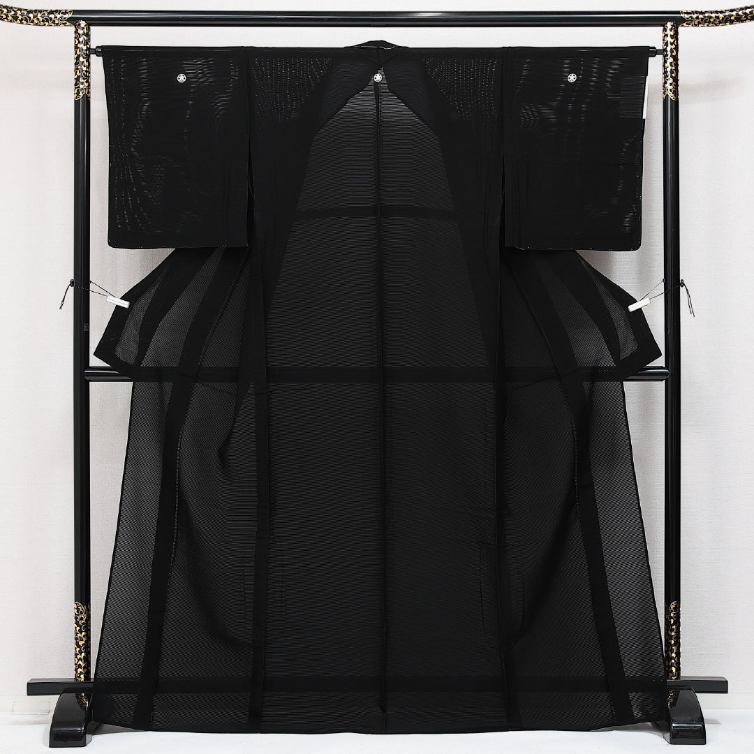未使用品 夏物 黒紋付 絽 身丈167cm 裄丈64cm 正絹 Nランク 五つ紋 (丸に橘) 弔事用 広衿 XLサイズ しつけ糸 黒系 M4 1230-06888