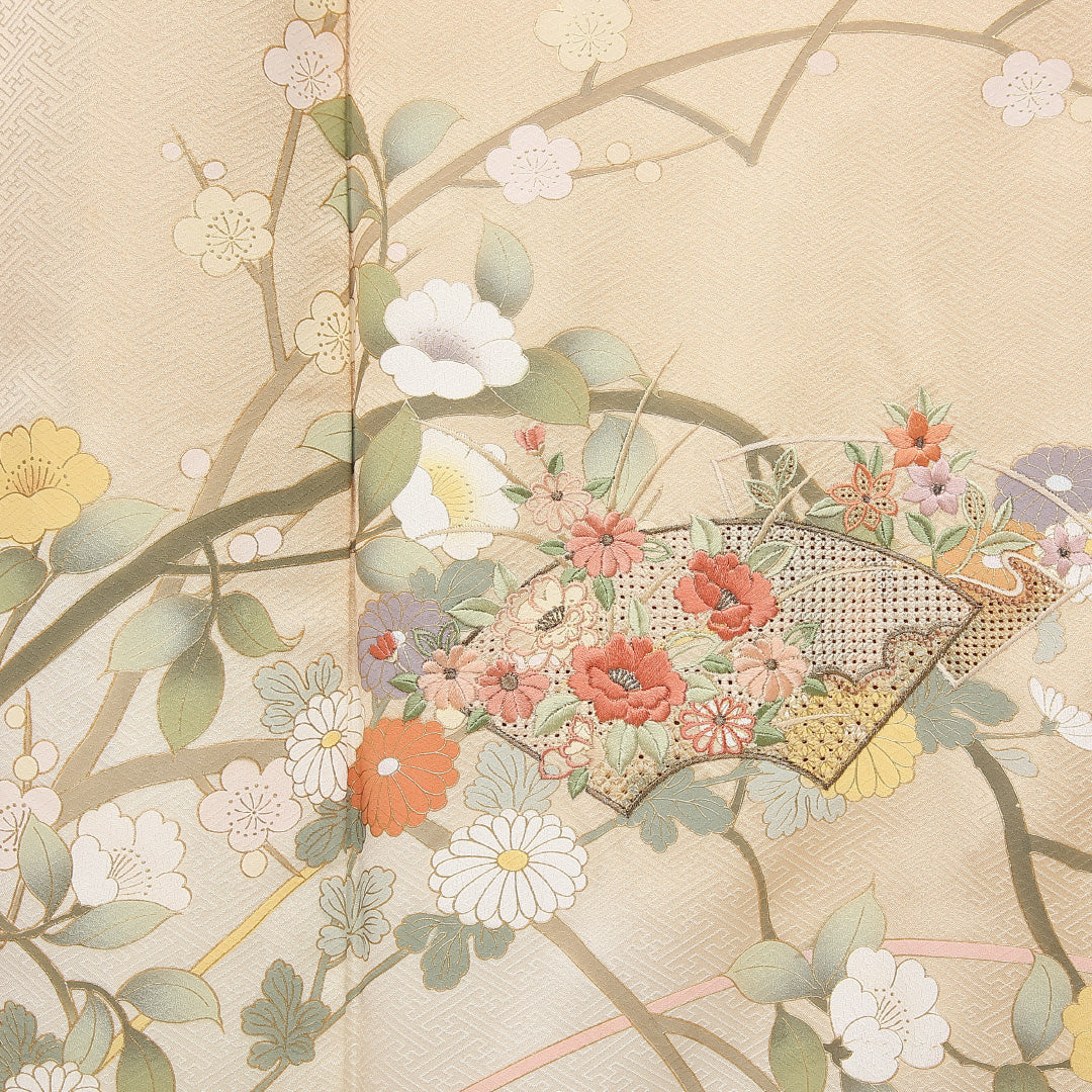訪問着 袷 身丈169cm 裄丈63cm Sランク 正絹 XLサイズ セミフォーマル 蘇州刺繍 汕頭刺繍 吉祥文様 花柄 クリーム系 金系 上品 華やか 1212-13208