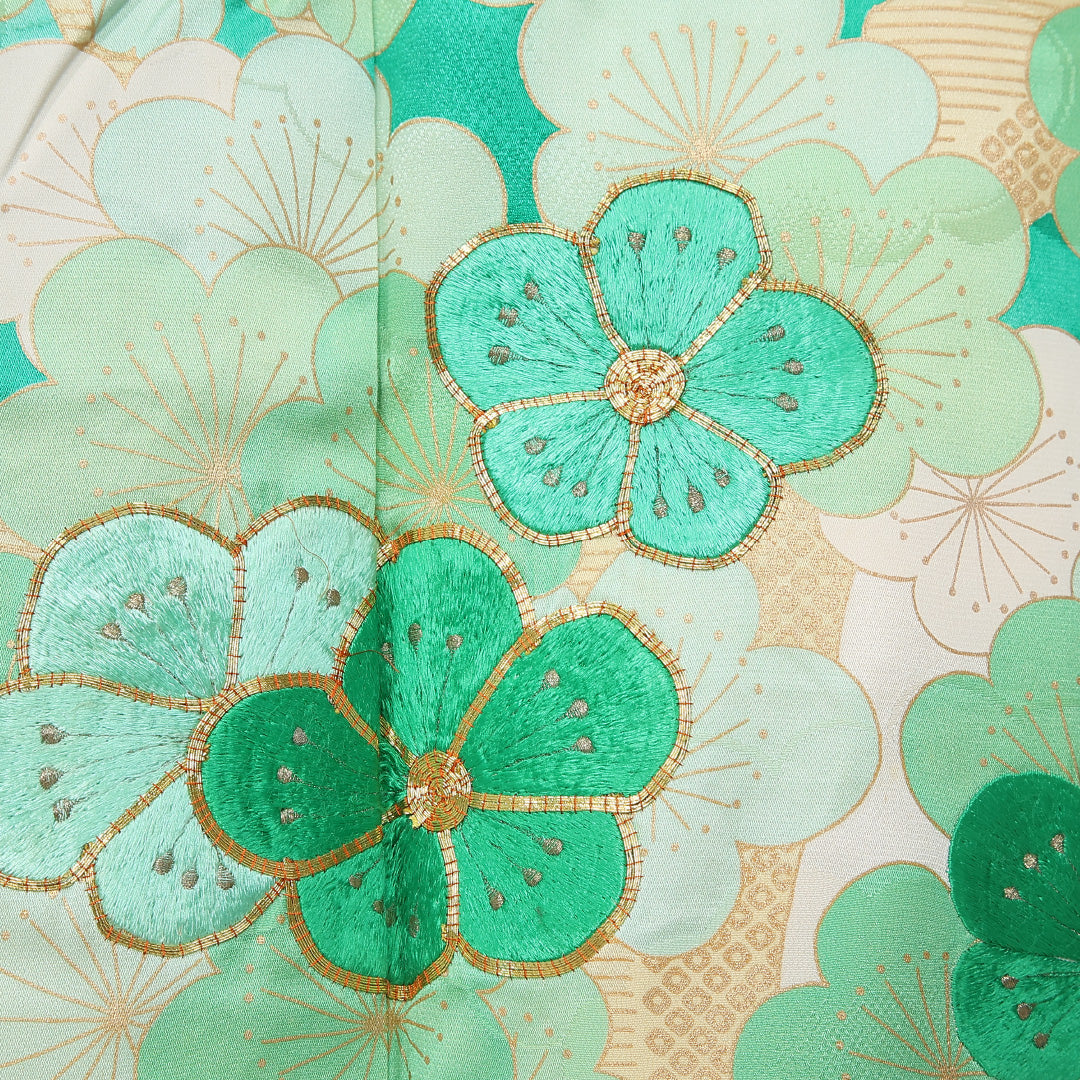 振袖 身丈149cm 裄丈65cm Cランク 正絹 袷 広衿 XS 金駒刺繍 梅 フォーマル 独創的 爽やか クリーム系 緑系 1213-F0464
