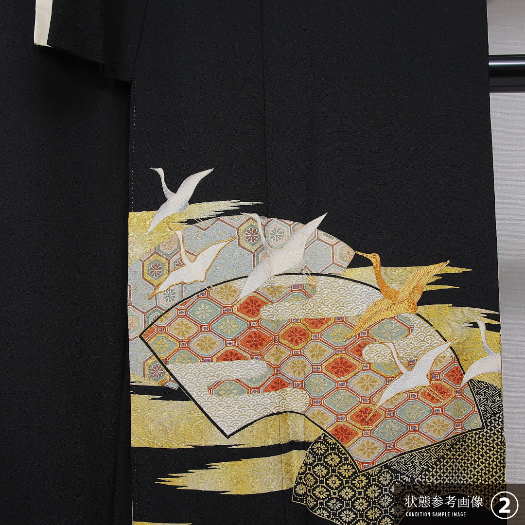 黒留袖 袷 身丈158cm 裄丈62cm 正絹 Aランク 五つ紋 (剣片喰) フォーマル 広衿 Mサイズ 金駒刺繍 比翼 鶴 吉祥文様 黒系 RP 1213-07072