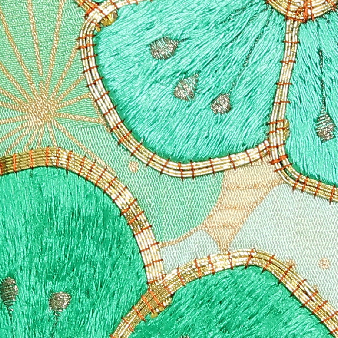 振袖 身丈149cm 裄丈65cm Cランク 正絹 袷 広衿 XS 金駒刺繍 梅 フォーマル 独創的 爽やか クリーム系 緑系 1213-F0464