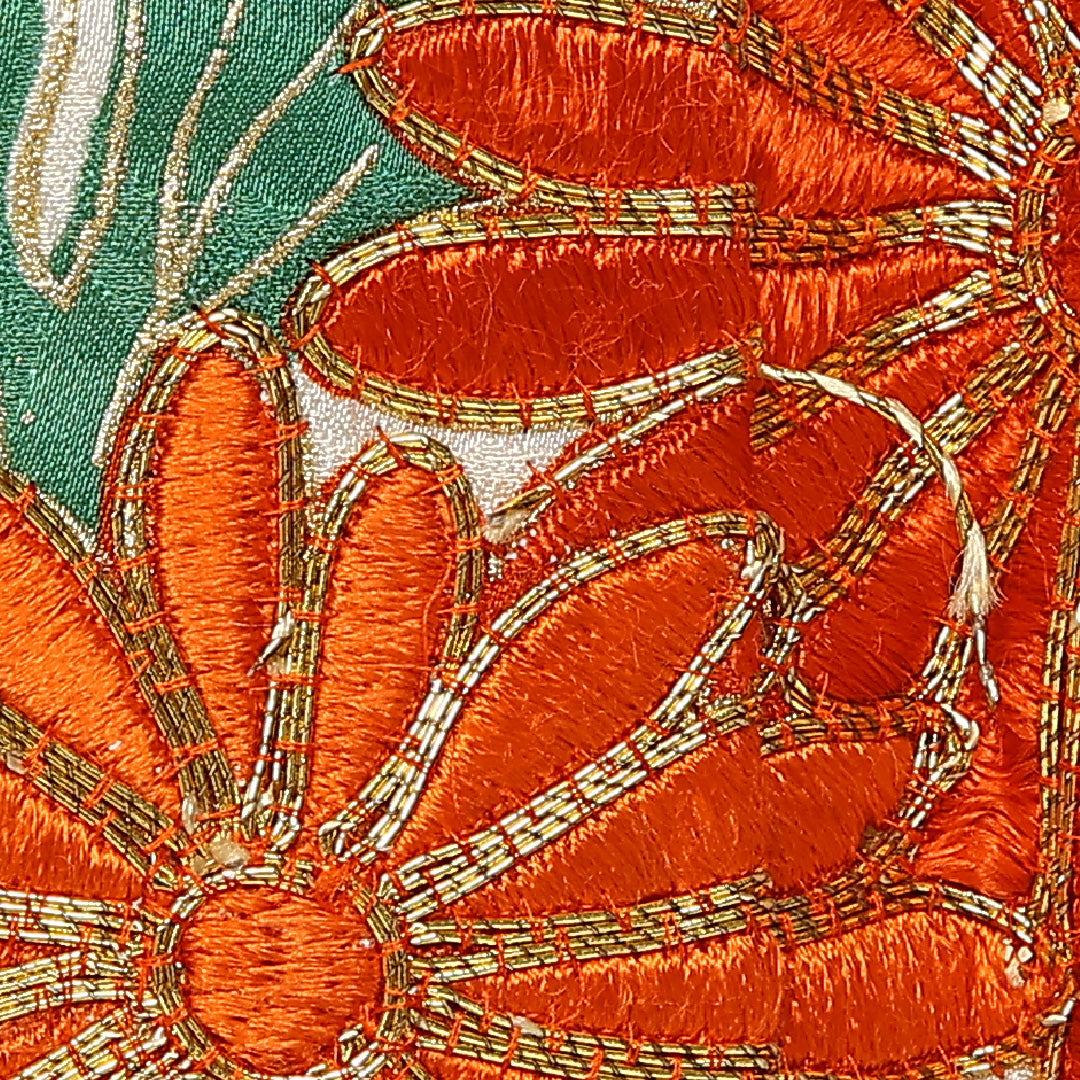 振袖 身丈159cm 裄丈64.5cm Bランク 袷 正絹 L 広衿 刺繍 金駒刺繍 御所解 吉祥文様 古典柄 菊 桜 梅 花柄 金襴 クリーム系 1213-F0436