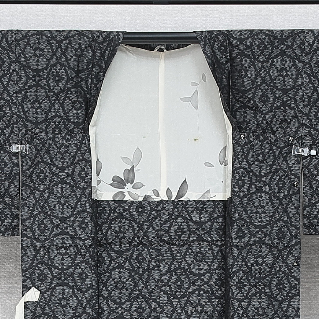 道行コート 袷 身丈85cm 裄丈64cm 正絹 Sランク カジュアル Mサイズ 幾何学柄 黒系 RP 1237-14662