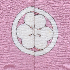 色無地 袷 身丈152cm 裄63cm 正絹 ピンク系 Cランク 丸に梅鉢 一つ紋 1214002755213