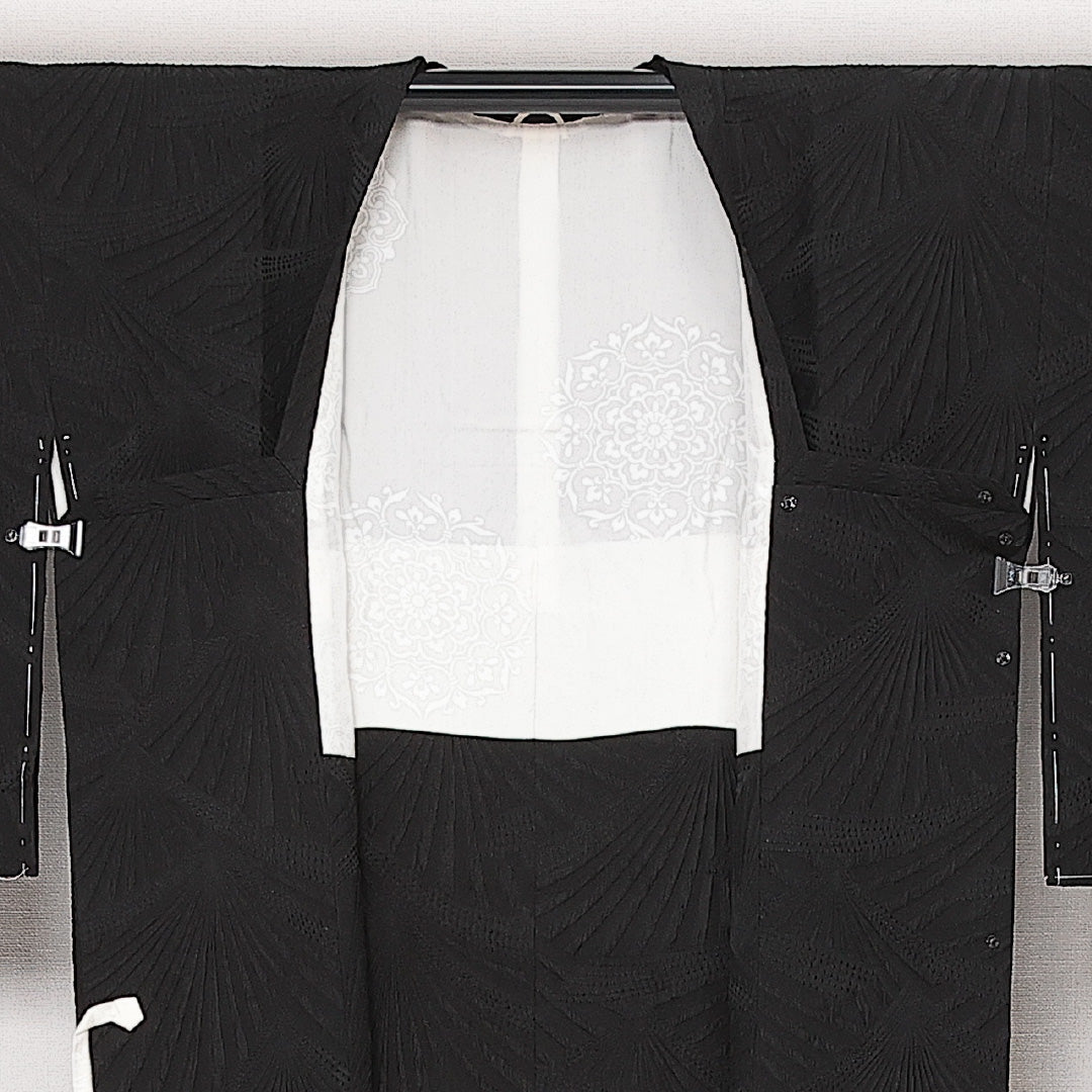 未使用品 道行コート 袷 身丈85cm 裄丈63cm 正絹 Nランク セミフォーマル Sサイズ 壽光織 ふくれ織 慶弔両用 ポケットあり 証紙 しつけ糸 黒系 RP 1237-13943