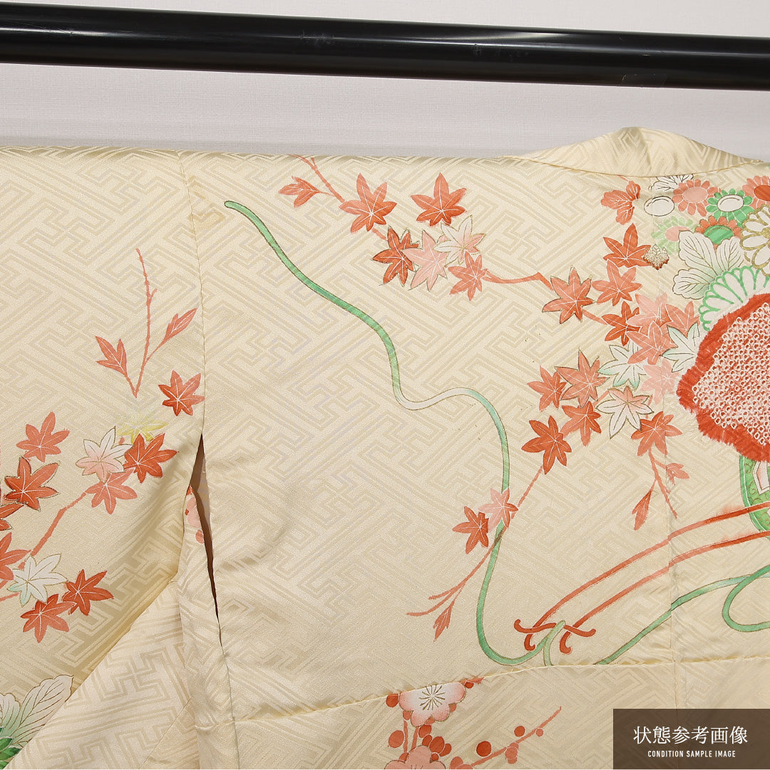 振袖 袷 身丈153cm 裄丈65cm 正絹 Cランク 一つ紋 (五三桐) フォーマル 広衿 Sサイズ 花車 ベージュ系 RP 1215-06756
