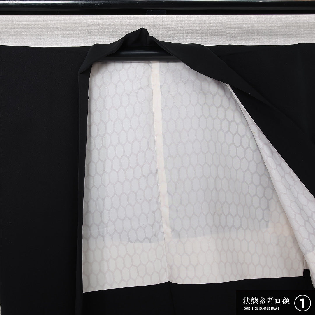 黒羽織 袷 身丈75cm 裄丈63cm 正絹 Aランク 一つ紋 (柏) セミフォーマル Sサイズ 漆糸 花柄 黒系 RP 1233-12818