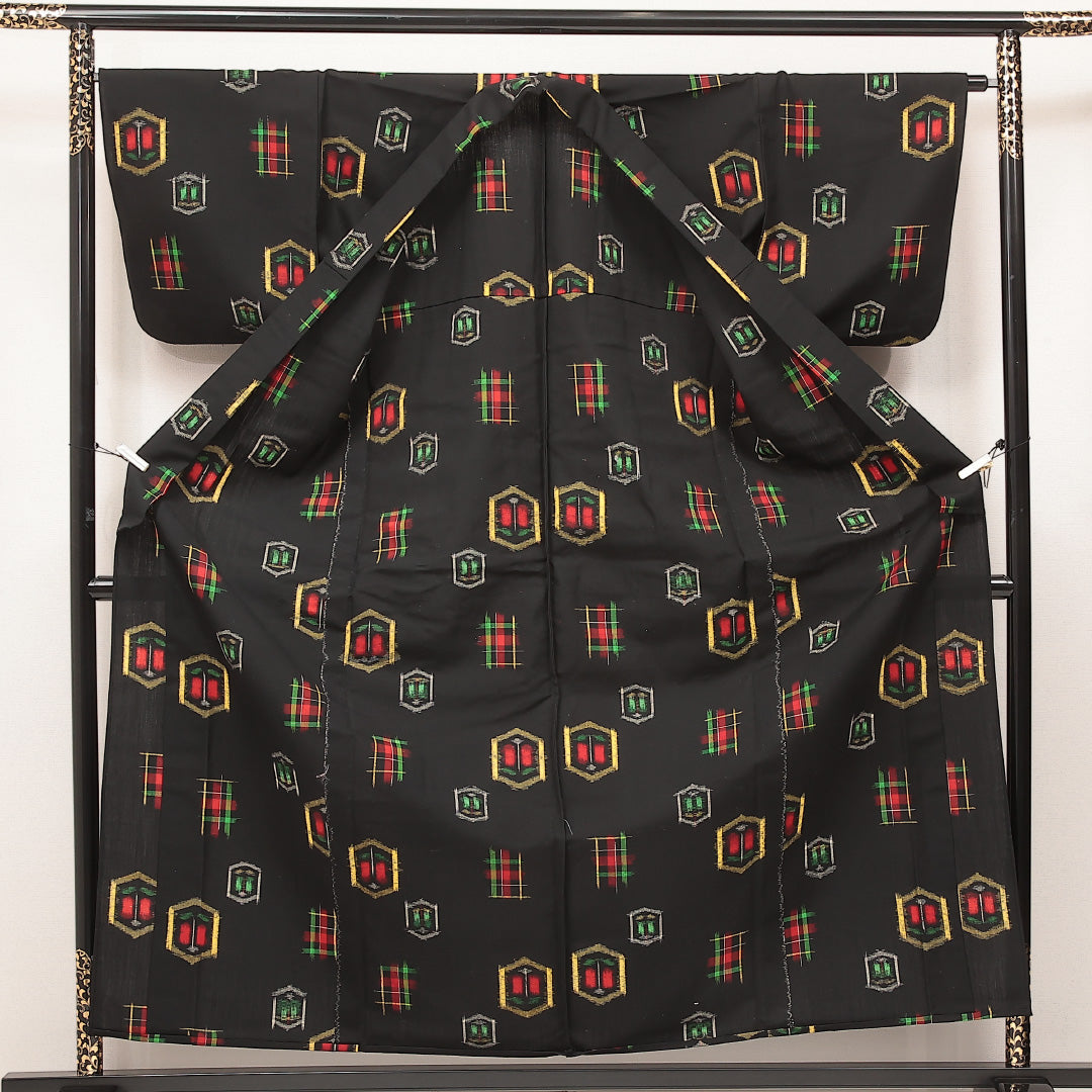 紬 単衣 身丈157cm 裄丈65cm 正絹 Dランク カジュアル バチ衿 XSサイズ 井絣 黒系 LP 1223-17218