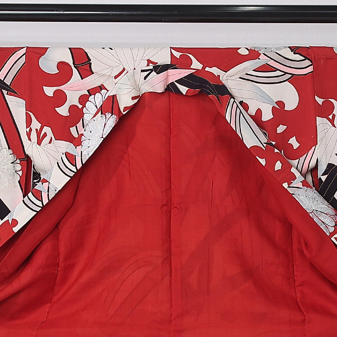 アンティーク 小振袖 袷 身丈156cm 裄丈62cm 正絹 Aランク バチ衿 Mサイズ 菊 竹 赤系 RP 1216-06763