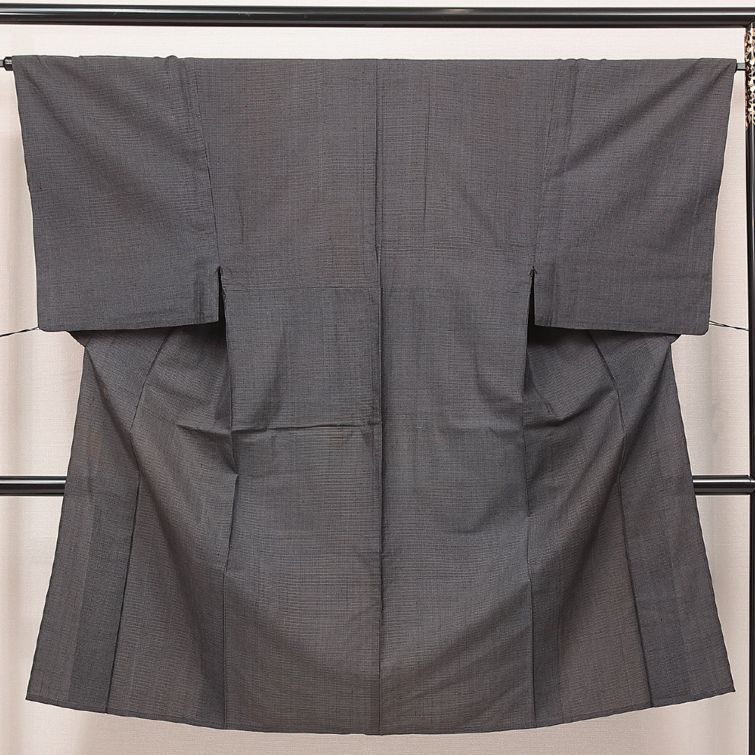 夏物 男着物 身丈127cm 裄丈66cm 正絹 Cランク カジュアル 棒衿 XSサイズ 肩当て 無地 グレー系 RP 1224-17186