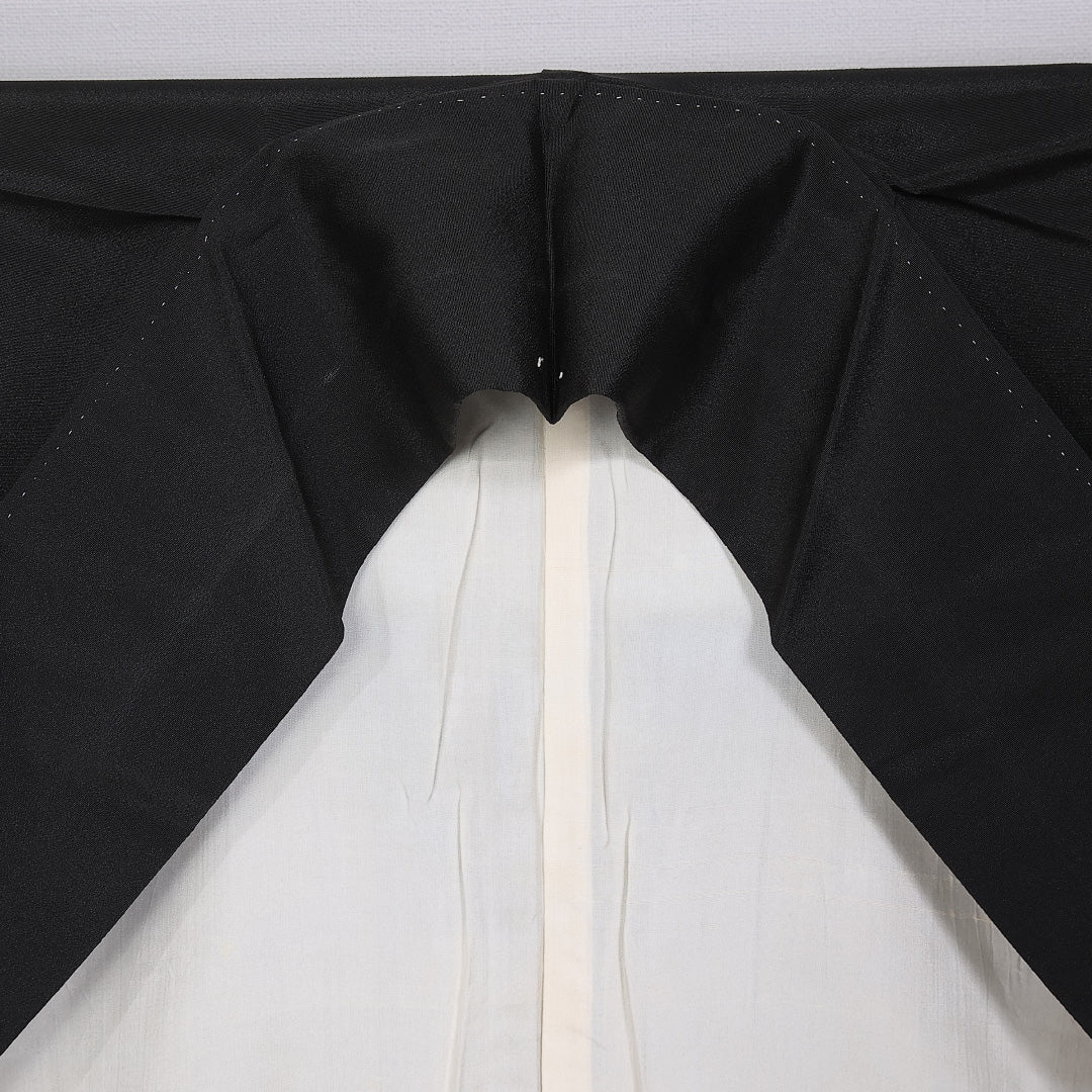 黒留袖 五つ紋 丸に梅鉢 身丈159cm 裄丈64cm Cランク 正絹 袷 広衿 M 刺繍 桐 フォーマル 黒系 1211-F0317