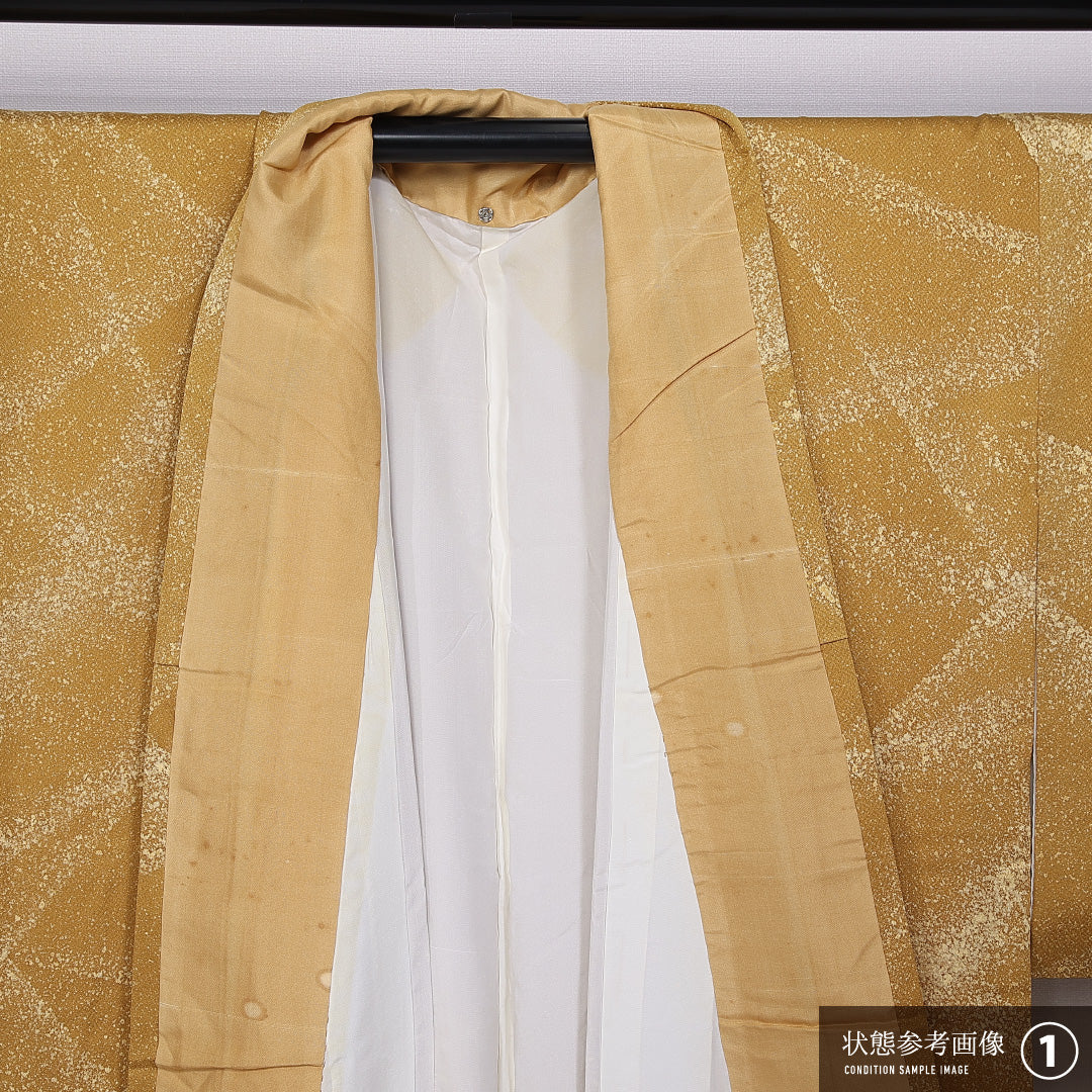 小紋 袷 身丈159cm 裄丈64cm 正絹 Aランク 一つ紋 (揚羽蝶) セミフォーマル 広衿 Mサイズ 金彩 創作柄 黄系 RP 1221-11275