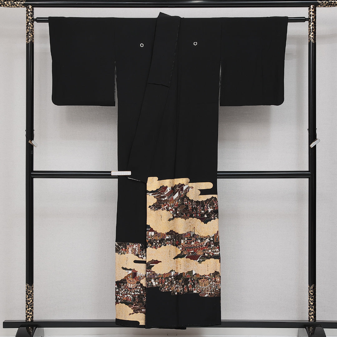 黒留袖 袷 身丈153cm 裄丈62cm 正絹 Sランク 五つ紋 (亀甲) フォーマル 広衿 Sサイズ 琳派 京友禅作家 松尾光琳 比翼 落款 京洛百景 黒系 M4 1213-06885