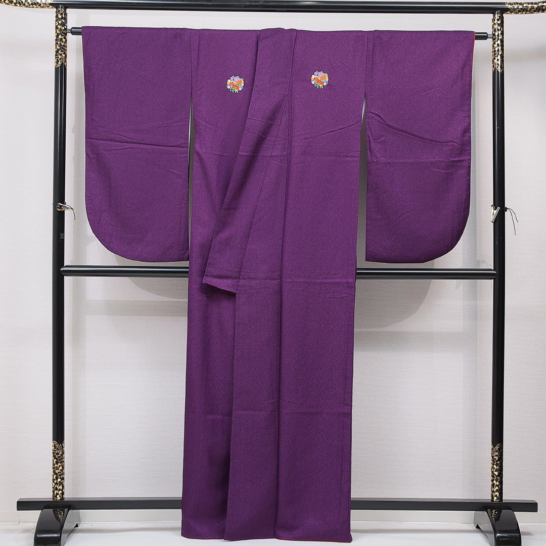 洗える着物 小振袖 袷 身丈164cm 裄丈66cm ポリエステル Sランク 紋意匠 (紗綾形) セミフォーマル 広衿 Lサイズ 刺繍 牡丹 菊 紫系 RP 1216-07056