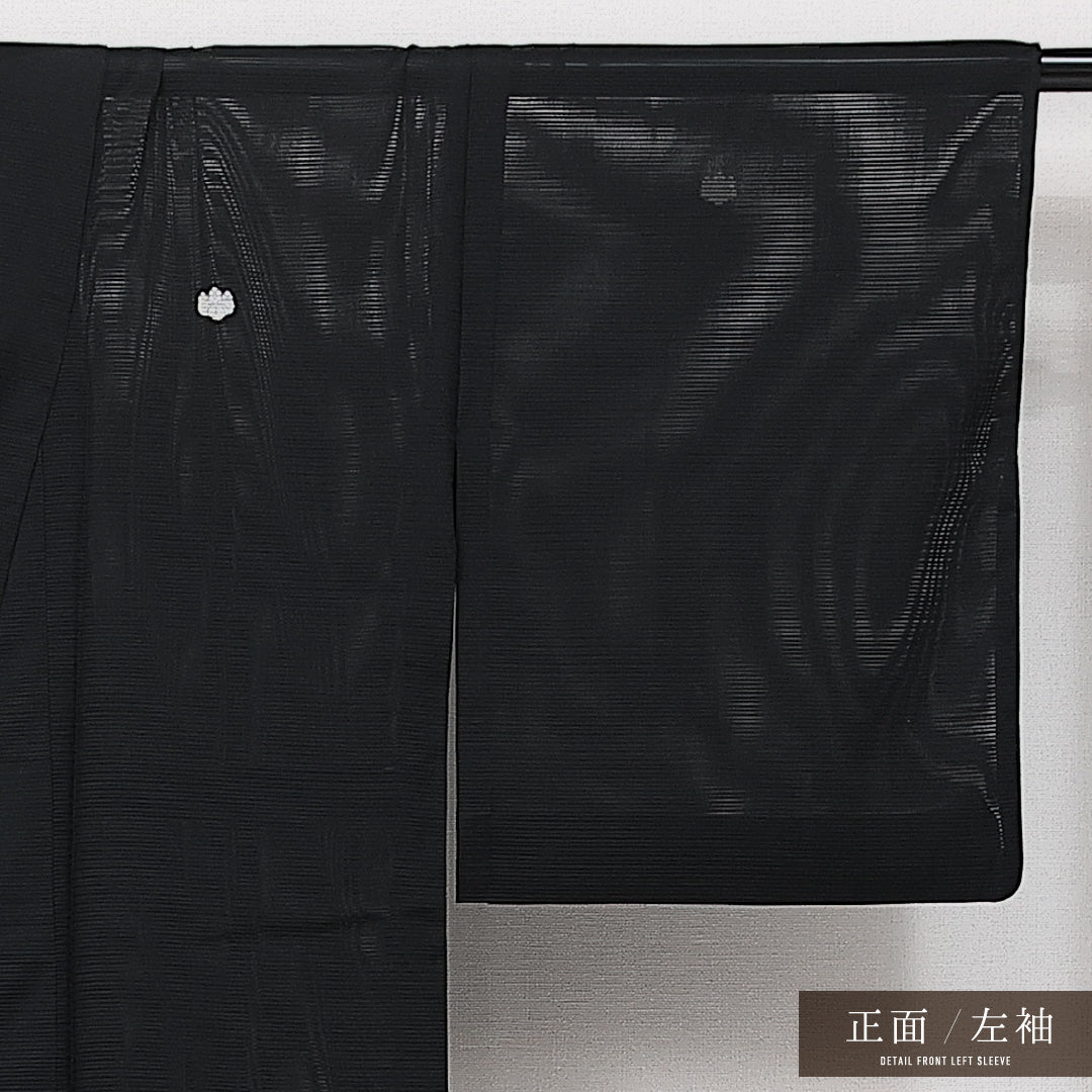 夏物 黒紋付 絽 身丈155cm 裄丈63cm 正絹 Sランク 五つ紋 (五三桐) 弔事用 広衿 Mサイズ 黒系 RP 1230-06876