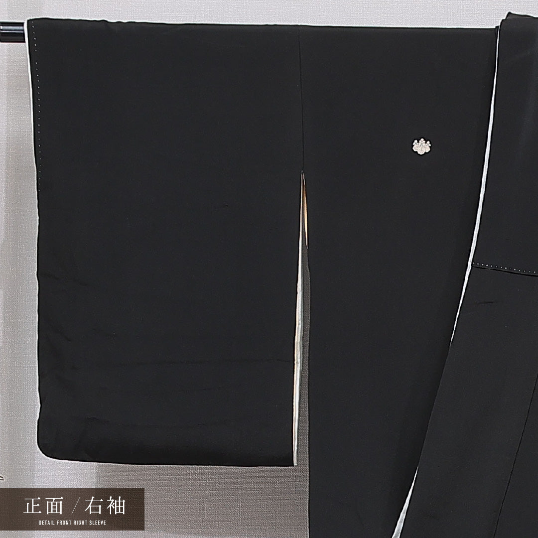 黒留袖 袷 身丈159cm 裄丈65cm 正絹 Cランク 五つ紋 (五三桐) フォーマル 広衿 Mサイズ 金駒刺繍 比翼 菊 黒系 LP 1213-07003