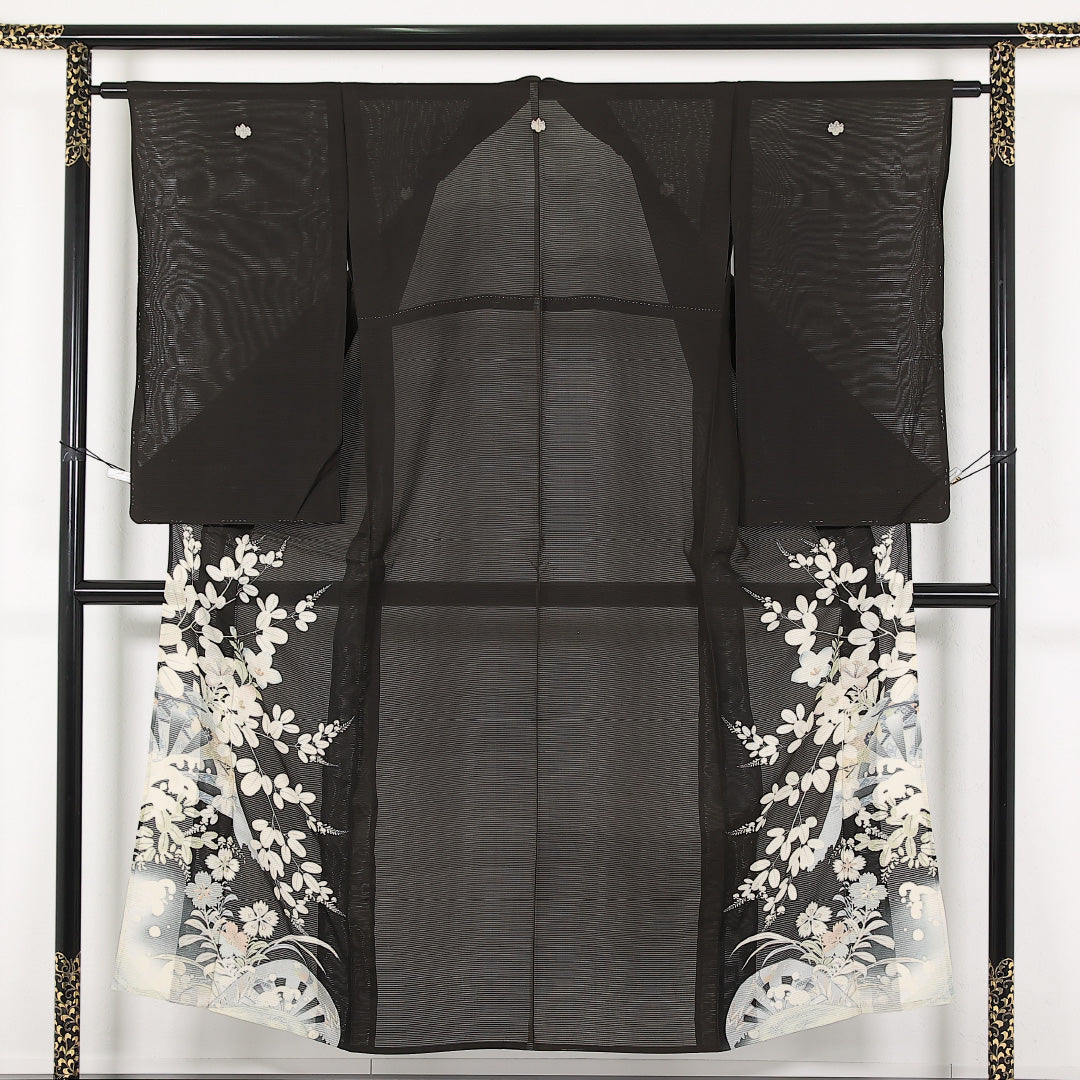 アンティーク 夏物 黒留袖 絽 身丈150cm 裄丈62cm 正絹 Aランク 五つ紋 (五三桐) バチ衿 Sサイズ 刺繍 撫子 黒系 SR 1213-17415
