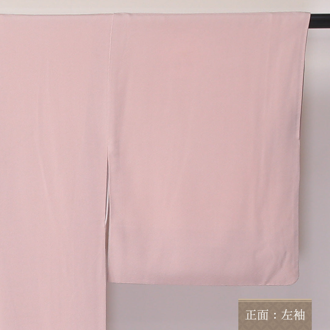色留袖 袷 身丈158cm 裄丈65cm 正絹 Aランク 一つ紋 (丸に四つ剣片喰) セミフォーマル 広衿 Mサイズ 作家物 落款 風景柄 ピンク系 RP 1214-06514