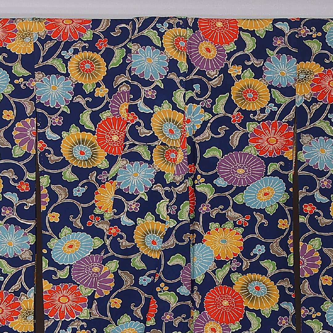 振袖 袷 身丈156cm 裄丈65cm 正絹 Sランク フォーマル 広衿 Mサイズ 菊 紺系 RP 1215-06768