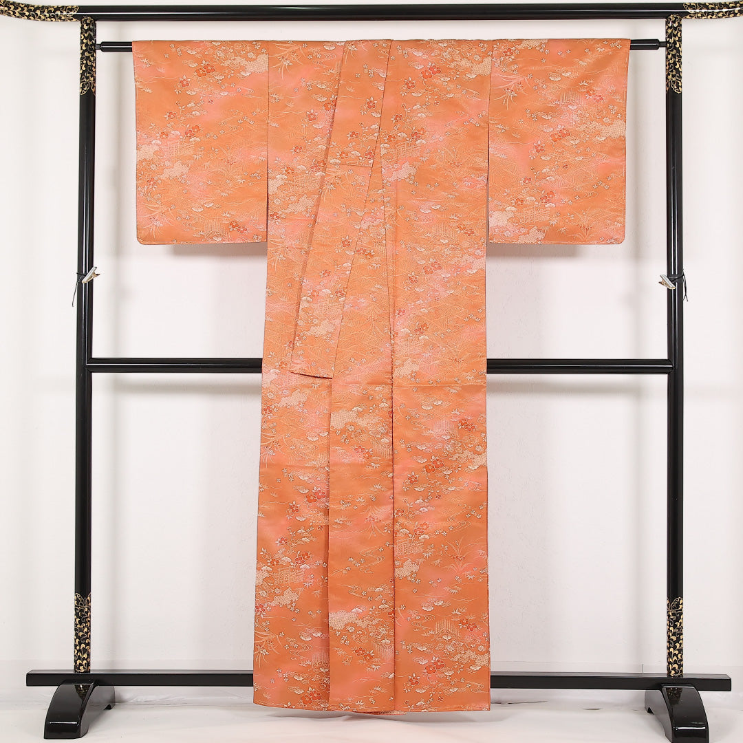 未使用品 洗える着物 小紋 袷 身丈158cm 裄丈63cm ポリエステル Sランク インフォーマル 広衿 Mサイズ しつけ糸 茶屋辻 朱系 RP 1221-17472
