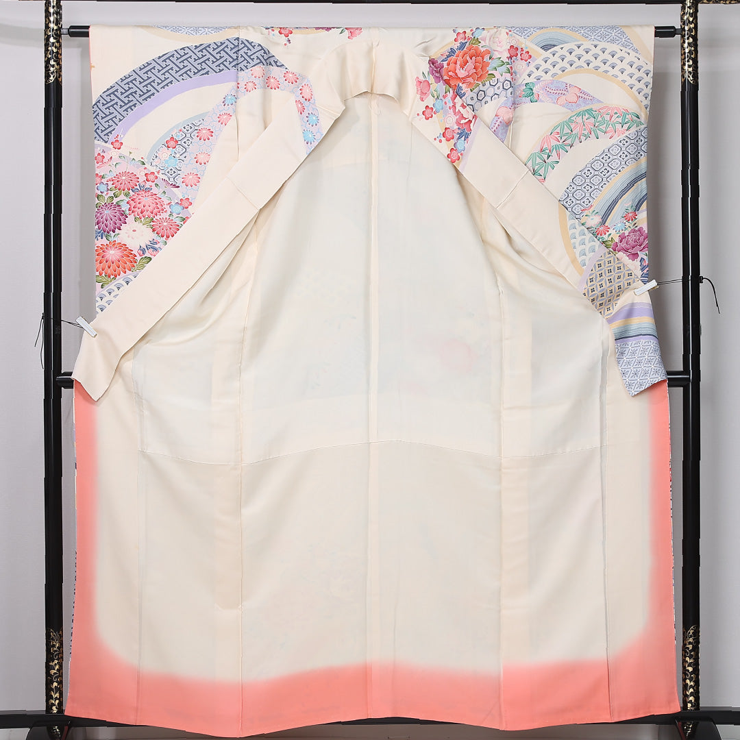 振袖 袷 身丈163cm 裄丈63cm 正絹 Bランク フォーマル 広衿 Lサイズ 牡丹 紅葉 吉祥文様 クリーム系 RP 1215-06740