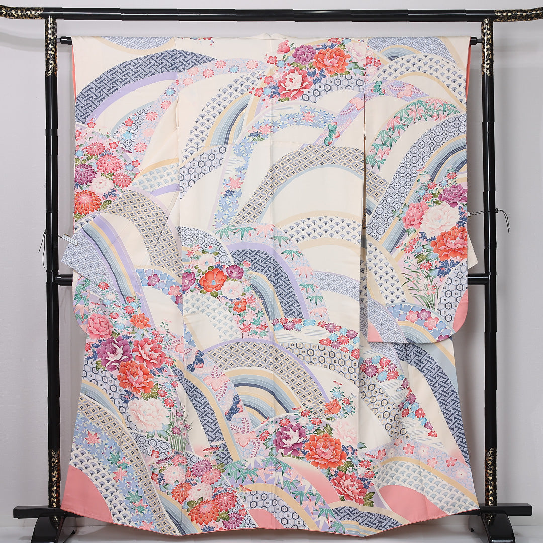 振袖 袷 身丈163cm 裄丈63cm 正絹 Bランク フォーマル 広衿 Lサイズ 牡丹 紅葉 吉祥文様 クリーム系 RP 1215-06740