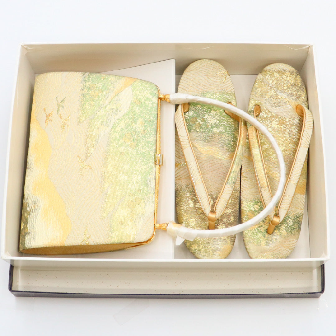 未使用品 草履・バッグセット 礼装用 Mサイズ 23cm 高さ5cm 錦織 正絹 東京 神田胡蝶 山水 金銀箔 クリーム系 金系 1251-00471