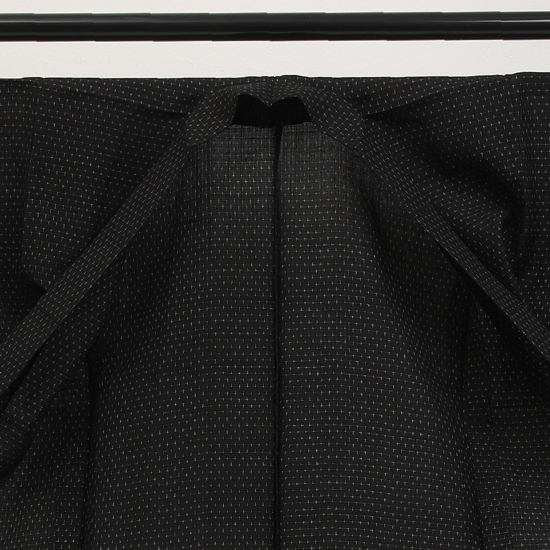 紬 単衣 身丈150cm 裄丈64cm 正絹 Sランク カジュアル バチ衿 Mサイズ 十字絣 黒系 RP 1223-17301