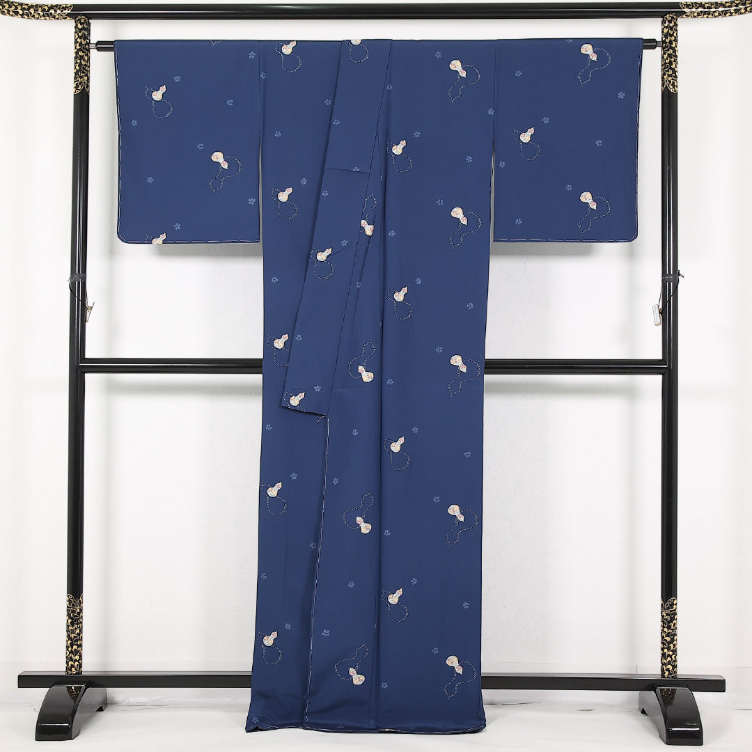 未使用品 洗える着物 小紋 袷 身丈169cm 裄丈66cm ポリエステル Sランク インフォーマル 広衿 XLサイズ ひょうたん 紺系 RP 1221-17441