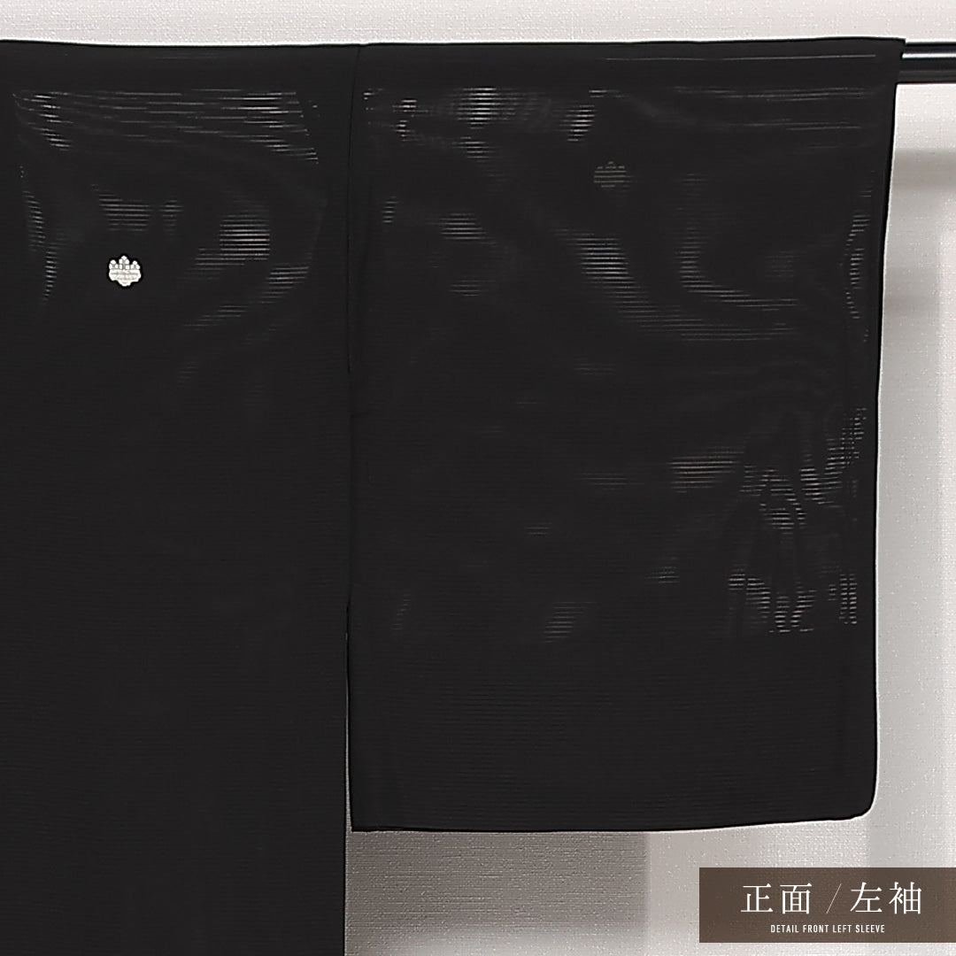 夏物 黒紋付 絽 身丈154cm 裄丈63cm 正絹 Sランク 五つ紋 (五三桐) 弔事用 広衿 Sサイズ 黒系 RP 1230-06816