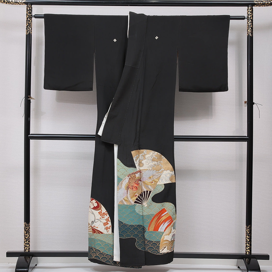 黒留袖 袷 身丈156cm 裄丈62cm 正絹 Cランク 五つ紋 (四ツ目菱) フォーマル 広衿 Mサイズ 刺繍 扇面文 鳳凰 黒系 LP 1213-07004