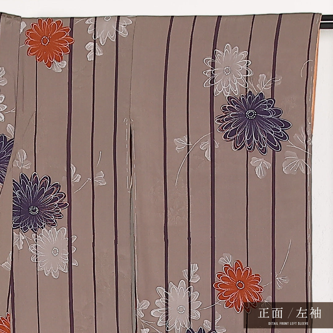 アンティーク 小振袖 (錦紗) 袷 身丈144cm 裄丈61cm 正絹 Aランク 紋意匠 (菊) バチ衿 XSサイズ 菊 グレー系 M4 1216-17554