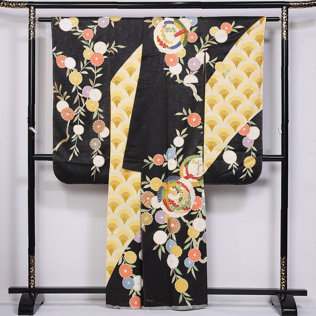 振袖 袷 身丈161cm 裄丈63cm 正絹 Aランク フォーマル 広衿 Lサイズ 金駒刺繍 青海波 菊 黒系 RP 1215-06660