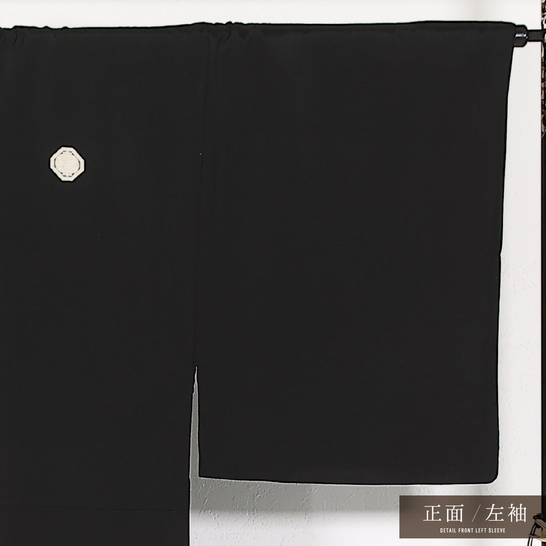 黒紋付 男性用 (羽二重) 袷 身丈145cm 裄丈69cm 正絹 Cランク 五つ紋 (隅切り角に槌) フォーマル 棒衿 Mサイズ 羽二重 黒系 RP 1231-17487